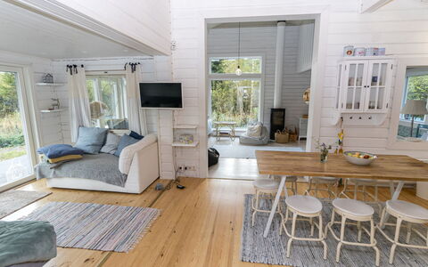 Teurajärven Helmi: Furniture, Interior Design, Flooring, Wood, Floor, Wood Flooring, Ceiling, Room, Living Room, Lighting