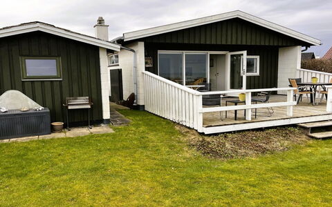 Frørup 618: House, Roof, Home, Residential Area, Cottage, Siding, Porch, Land Lot, Door, Lawn