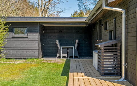 Gojko - from the Sea: Roof, House, Home, Cottage, Door, Siding, Deck, Porch, Plank, Hardwood