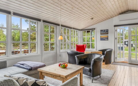 Momo - 2.8Km from the Sea: Blue, Cottage, House, Home, Farmhouse, Estate, Siding