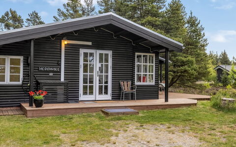 Momo - 2.8Km from the Sea: Blue, Cottage, House, Home, Farmhouse, Estate, Siding