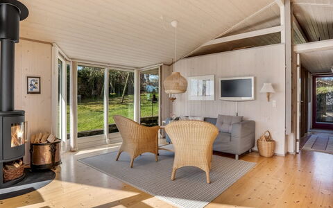 Stefan - 50M from the Sea: Wood, Flooring, Interior Design, Floor, Ceiling, Furniture, Home, Living Room, Wood Flooring, Door
