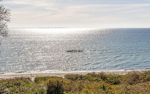 Stefan - 50M from the Sea: Sky, Blue, Water, Water Resources, Daytime, Body Of Water, Horizon, Sea, Coast