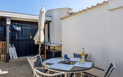 Niela - 300M from the Sea: Blue, Cottage, House, Home, Farmhouse, Estate, Siding