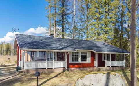 Järvitupa: Wood, Roof, House, Cottage, Home, Land Lot, Siding, Estate, Shade, Farmhouse