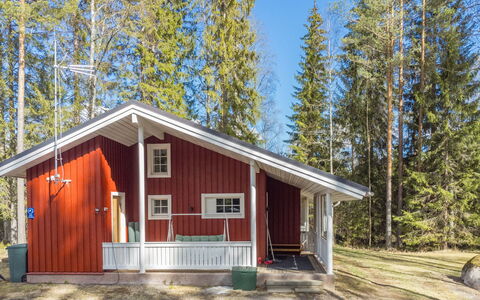 Järvitupa: Grass, House, Cottage, Land Lot, Home, Estate, Lawn, Siding, Farmhouse, Porch