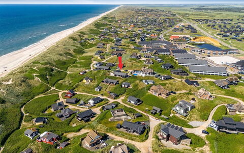 Tume - 250M from the Sea: Grass, Grassland, Landscape, Ecoregion, Plain, Plant Community, Land Lot, Outdoor Furniture, Prairie, Shrubland