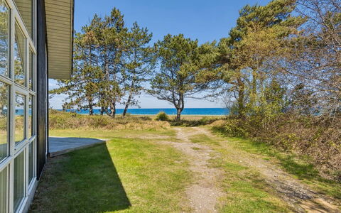 Ilppo - 100M from the Sea: Water, Water Resources, Body Of Water, Rock, Coast, Natural Landscape, Headland, Coastal And Oceanic Landforms, Terrain, Promontory