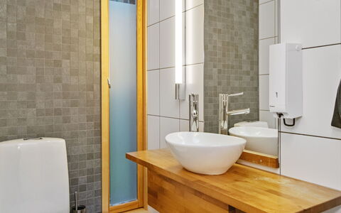 Villa Hanna: Bathroom, Bathroom Sink, Plumbing Fixture, Flooring, Sink, Wall, Interior Design, Floor, Tap, Mirror