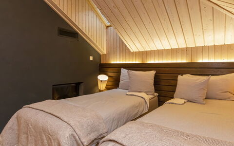 Villa Johanna: Interior Design, Floor, Bedroom, Wood, Flooring, Ceiling, Bed, Bed Sheet, Furniture, Bedding