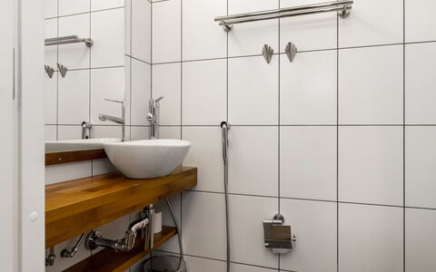 Villa Johanna: Plumbing Fixture, Bathroom, Bathroom Sink, Sink, Interior Design, Tap, Flooring, Plumbing, Floor, Mirror