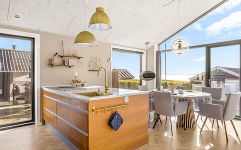 Sighrik - 25M from the Sea: Wood, Roof, Home, House, Architecture, Siding, Land Lot, Cottage, Shed, Garden Buildings