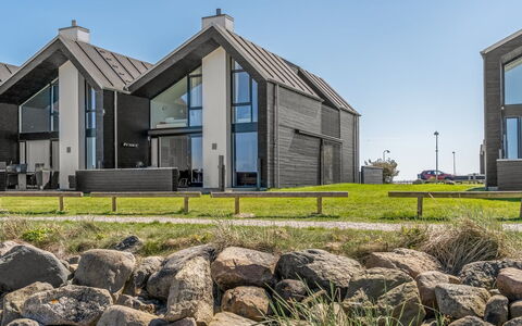 Chayton - 10M from the Sea: Water, Water Resources, Body Of Water, Rock, Coast, Natural Landscape, Headland, Coastal And Oceanic Landforms, Terrain, Promontory