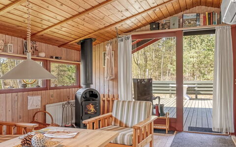 Antomine - 500M from the Sea: Wood, Ceiling, Furniture, Interior Design, Cottage, Hardwood, Porch, Home, Wood Stain, Log Cabin