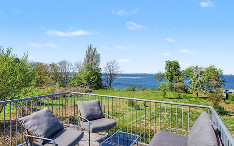 Hjort - 80M from the Sea: Blue, Cottage, House, Home, Farmhouse, Estate, Siding