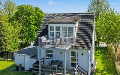 Hjort - 80M from the Sea