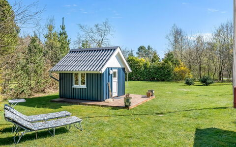 Florina - 10Km from the Sea: House, Roof, Home, Cottage, Shed, Garden Buildings, Siding, Yard, Log Cabin, Hut