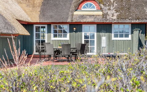 Antonetta - 80M from the Sea: Building, House, Window, Home, Roof, Residential Area, Shrub, Cottage, Land Lot