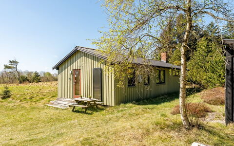 Fatlinda - 4Km from the Sea: Wood, Garden, Backyard, Land Lot, Home, Roof, Shade, Deck, Hardwood, Yard