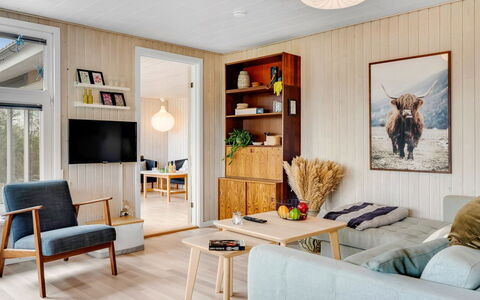 Brunetta - 200M to the Fjord: Furniture, Interior Design, Flooring, Floor, Wood, Living Room, Room, Couch, Table, Ceiling