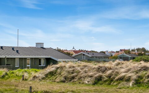 Hildegarda - 300M from the Sea: Sky, Grass, Roof, Residential Area, House, Home, Architecture, Land Lot, Rural Area, Plain
