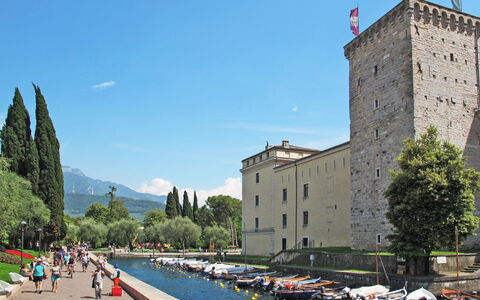 Riva Olive: Water, Watercourse, Waterway, Channel, Bank, Lake, Tourist Attraction, Canal, Castle, Boat
