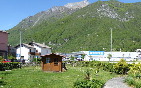 House Angy: Mountainous Landforms, Mountain, Hill, Highland, Landscape, Mountain Range, Hill Station, Rural Area, Village, Valley