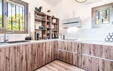 Mare Serena: Kitchen, Wood, Countertop, Interior Design, Cabinetry, Furniture, Kitchen Appliance, Flooring, Sink, Major Appliance