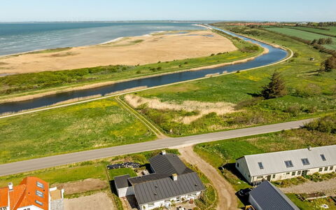 Grita - 100M to the Fjord: Roof, House, Residential Area, Home, Estate, Cottage, Design