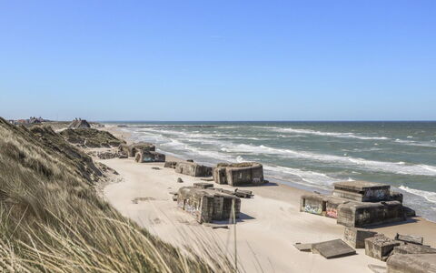 Eicke - 20M from the Sea: Coast, Sea, Coastal And Oceanic Landforms, Ocean, Beach, Shore, Sand, Wind Wave, Bay, Wave