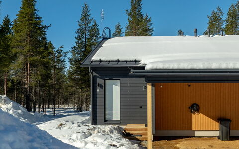 Saariselän Aavahelmi a: Wood, Cottage, Log Cabin, Forest, Shed, Garden Buildings, Larch, Woodland, Wood Stain