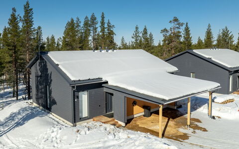 Saariselän Aavahelmi a: Wood, Cottage, Log Cabin, Forest, Shed, Garden Buildings, Larch, Woodland, Wood Stain