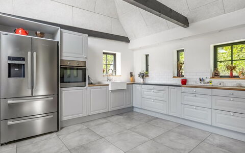 Aika - 1.6Km to the Fjord: Kitchen, Flooring, Major Appliance, Wood, Floor, Kitchen Appliance, Interior Design, Cabinetry, Countertop, Home Appliance
