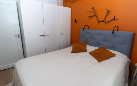 Lomapesä: Furniture, Bed, Bedding, Bedroom, Interior Design, Bed Sheet, Wall, Floor, Wood, Linens