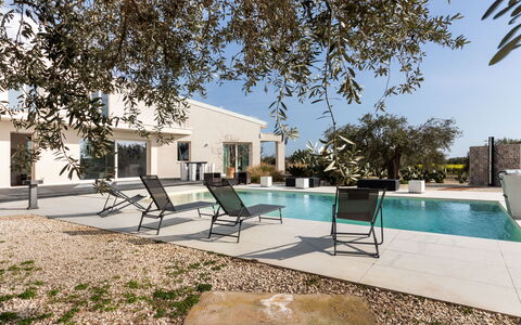 Pizzuta Country House: Home, Shade, Estate, Landscaping, Outdoor Furniture, Swimming Pool, Villa, Driveway, Hacienda