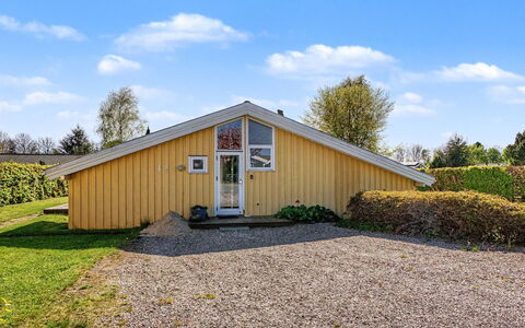 Sote - 330M from the Sea: Roof, House, Home, Cottage, Door, Siding, Estate, Lawn, Yard, Porch