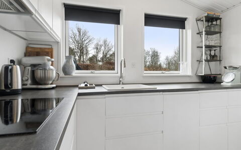 Ally - 1.2Km from the Sea: Kitchen, Countertop, Interior Design, Kitchen Appliance, Cabinetry, Flooring, Kitchen Sink, Home Appliance, Home, Lighting