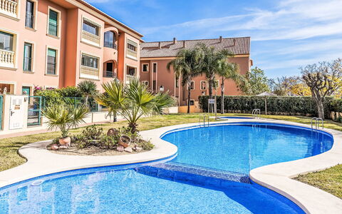 Accommodation:&nbsp;Jardines del Rio 455.2