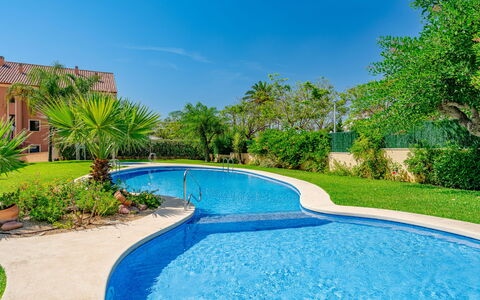 Jávea 455: Swimming Pool, Blue, Resort, Leisure, Composite Material, Eco Hotel, Landscaping, Shade, Hacienda, Hotel