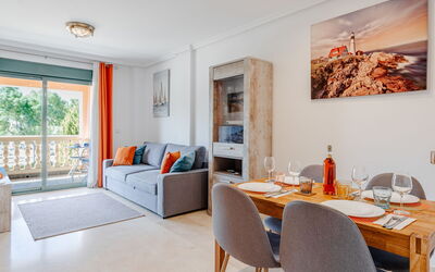 Accommodation:&nbsp;Jardines del Rio 455.1