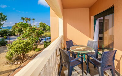 Accommodation:&nbsp;Jardines del Rio 455.1