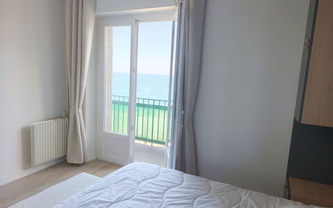 Le Grand Lambert: Wood, Floor, Flooring, Interior Design, Furniture, Room, Sea, Bedroom, Apartment, Ocean