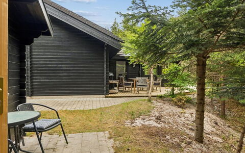 Pertti - 625M from the Sea: Tree, Bank, Cottage, Rural Area, Lake, Reflection, Reservoir, Pond