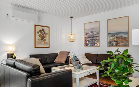 Linnea - from the Sea: Furniture, Interior Design, Couch, Wall, Flooring, Living Room, Ceiling, Floor, Wood, Room