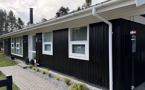 Linnea - from the Sea: Wood, Home, Siding, Door, Cottage, Design, Yard, Wood Stain, Hardwood