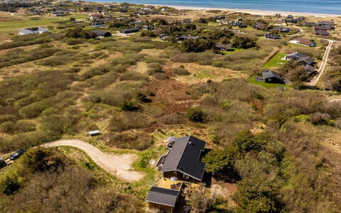 Thorke - 700M from the Sea: Water, Water Resources, Body Of Water, Rock, Coast, Natural Landscape, Headland, Coastal And Oceanic Landforms, Terrain, Promontory