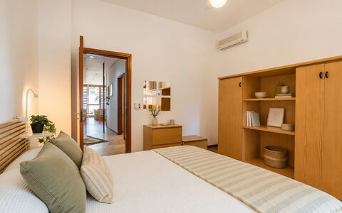 Villa Billona: Furniture, Interior Design, Flooring, Floor, Wood, Ceiling, Bed, Room, Bedroom, Lighting