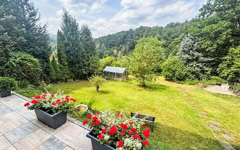 Děčín Heights: Vegetation, Shrub, Landscape, Garden, Groundcover, Spring, Landscaping, Botanical Garden, Evergreen