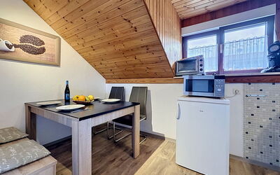 Accommodation:&nbsp;Sirch 150.3