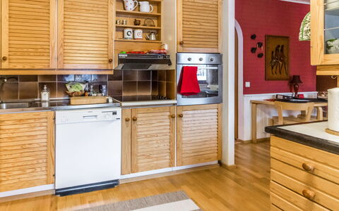 Artic Secret Home: Apartment, Condominium, Mixed-Use, Hotel, Resort, Resort Town, Boutique Hotel